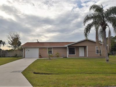 1034 SE Proctor Ln, Port Saint Lucie, FL, 34983