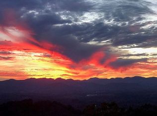 9999 Whispering Breeze Knl, Asheville, NC 28804