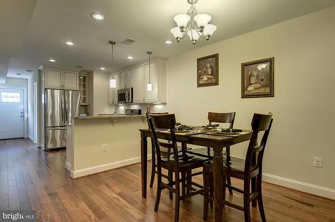 538 Newton Pl NW — Photo 6
