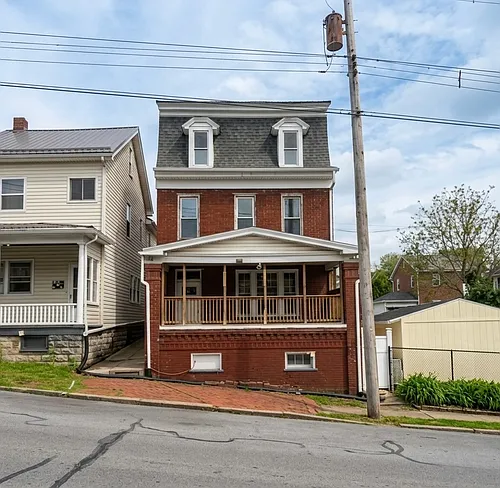 1423 3rd Ave #2 Photo 1