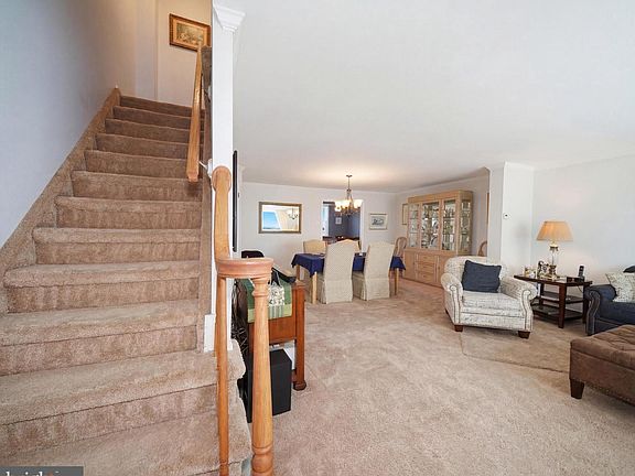 3rd image of 3216 Chesterfield Rd