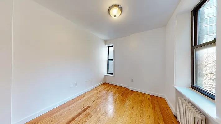 Rented by Bond New York | media 20