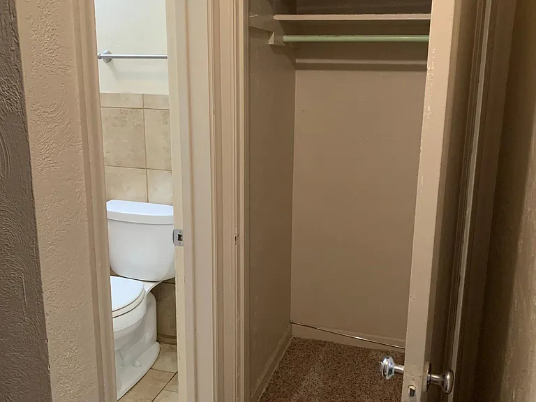 1342 Texas Ave — Photo 13