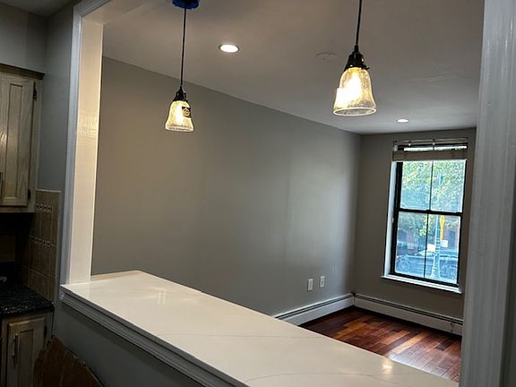 4th image of 397 Cumberland St #2F