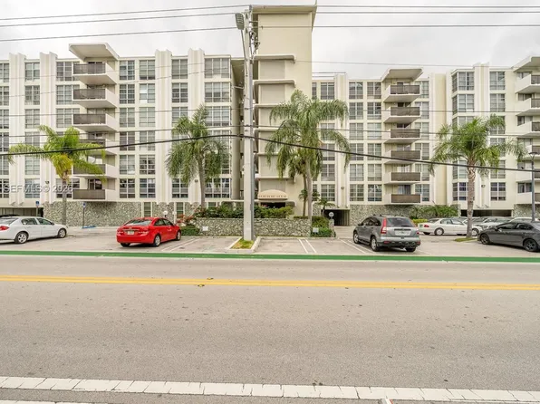 9800 W Bay Harbor Dr, Bay Harbor Islands, FL