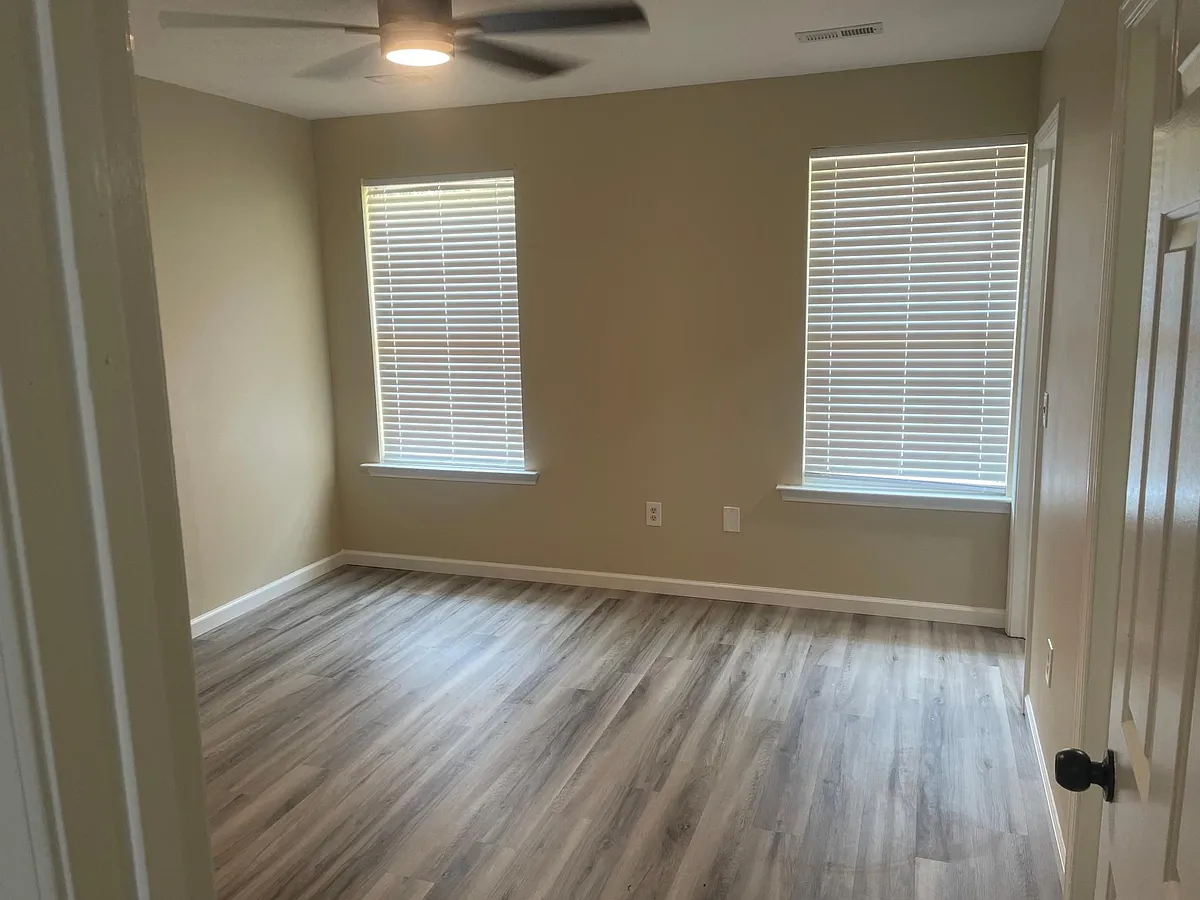 Primary Bedroom - 111 Lora Ln #B