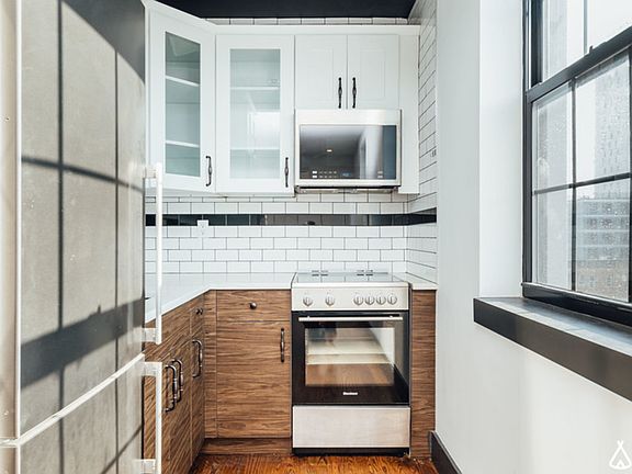 2nd image of 703 Rogers Ave #3
