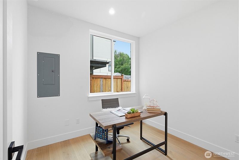 2nd image of 6219 9th Avenue NE