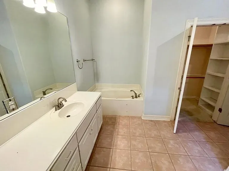 3601 Serena Woods Ct — Photo 15
