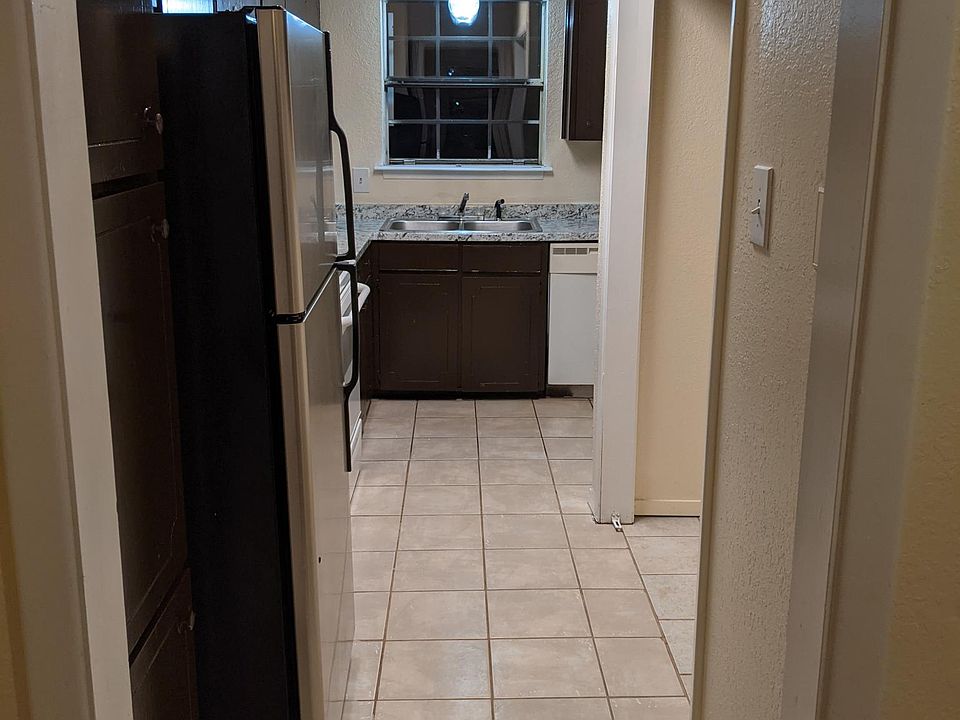 1st image of 1008 Bland Dr
