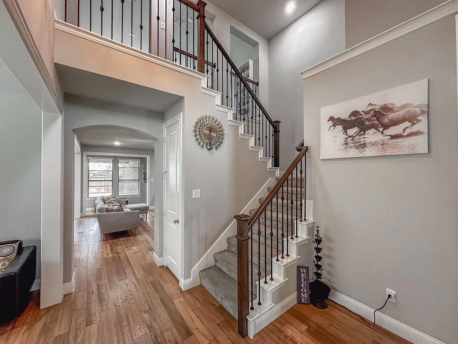 4 bed, 3035 sqft, $3,500 — Photo 2