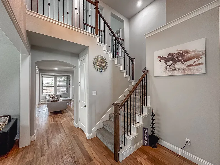 12163 Curry Creek Dr — Photo 2