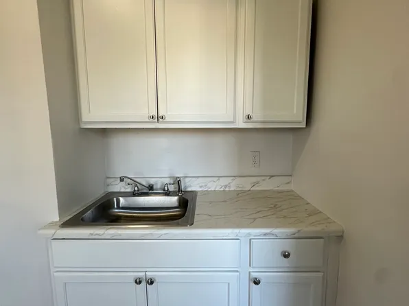 239 High St #8, Fall River, MA 02720
