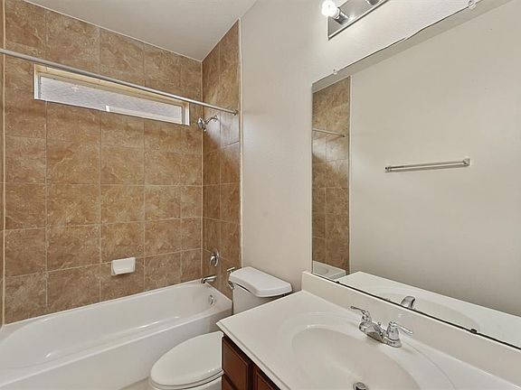 4th image of 14131 Avongate Ln