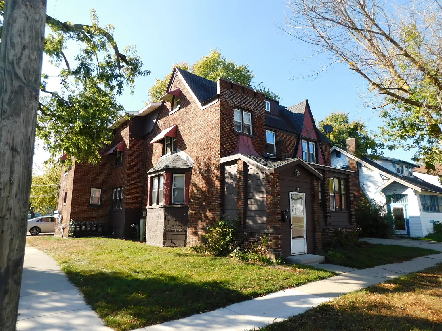 2 bed, 1.0 bath, 800 sqft, $895 — Photo 2