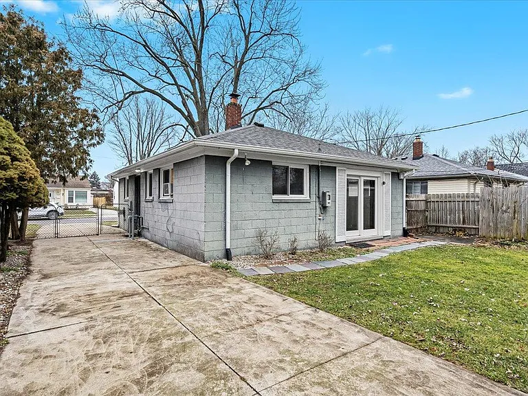 1694 Garfield St — Photo 19