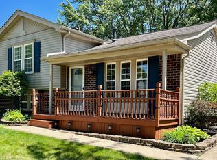 1147 Hampshire Dr, Canton, MI 48188