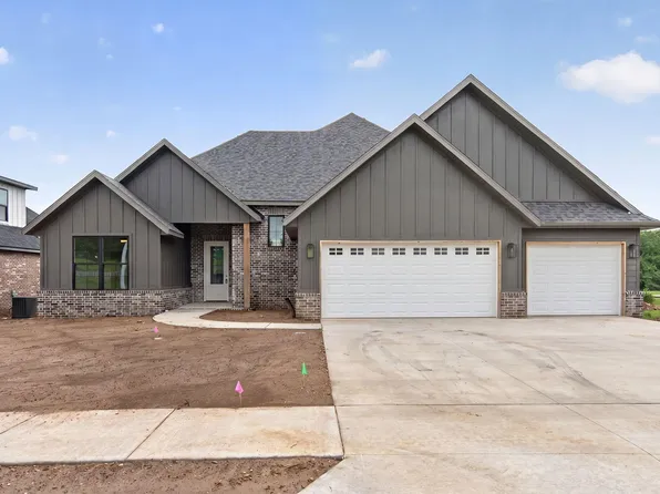 1634 S Pinecone Path, Springfield, MO 65809