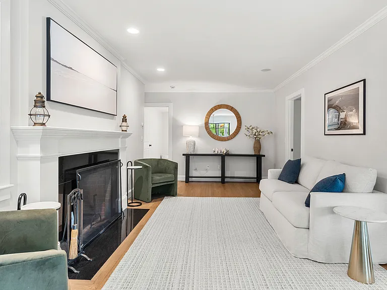 6 Sagamore Grv — Photo 15