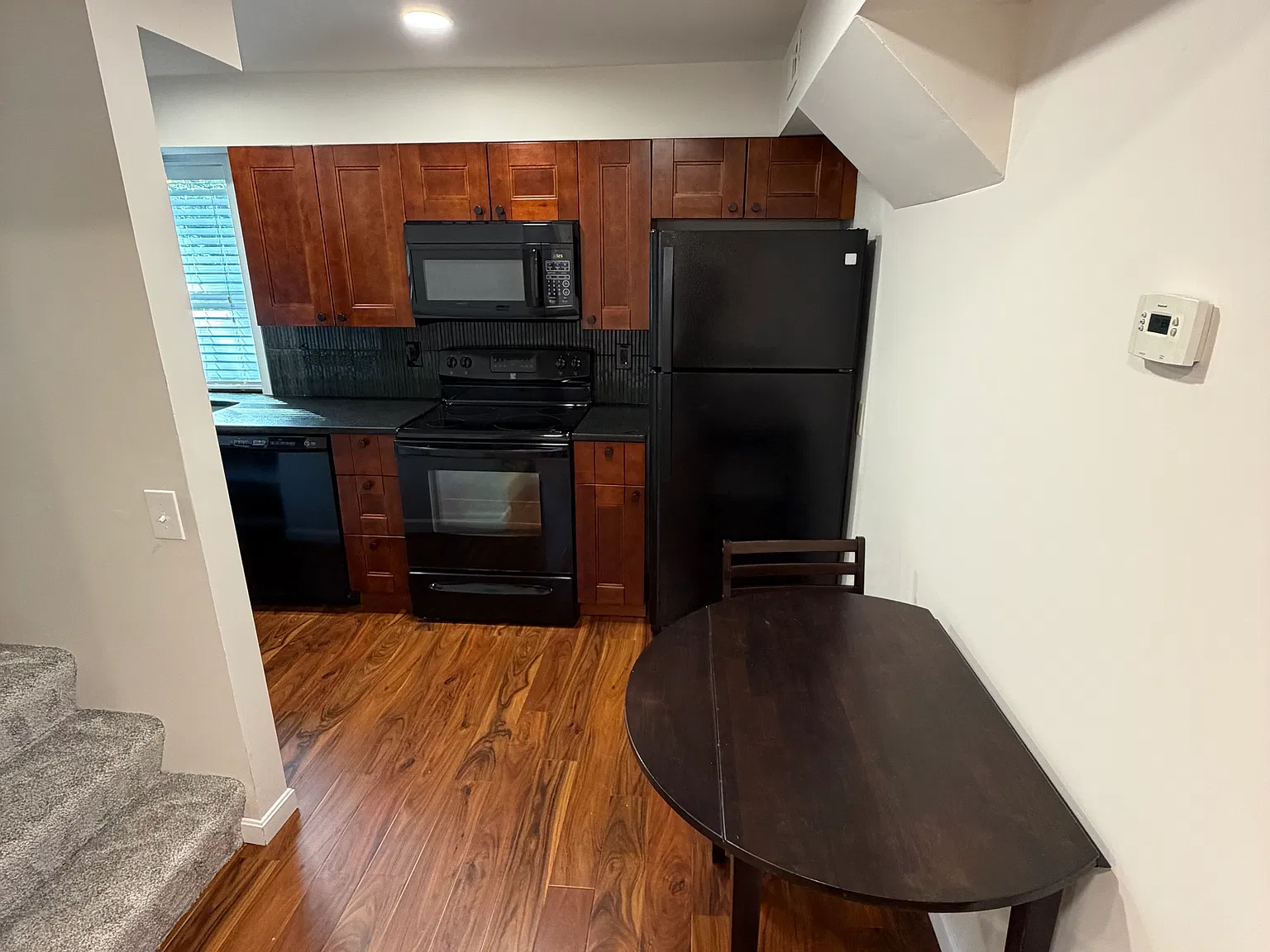 1 bed, 850 sqft, $1,395 — Photo 3