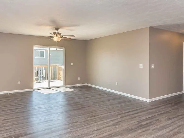 407 W Opal Ln — Photo 8