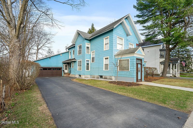 3rd image of 497 Glen Street