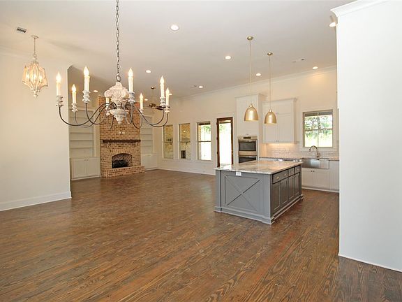 4th image of 143 Camden Lake Dr
