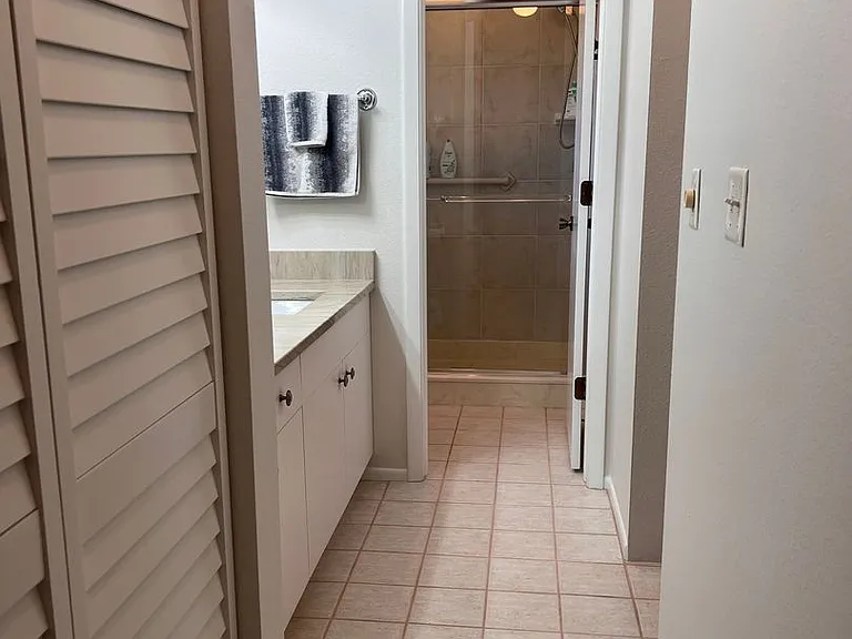 748 Avenida Estancia #B — Photo 18