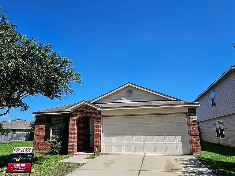 21362 Slate Crossing Ln — Photo 1