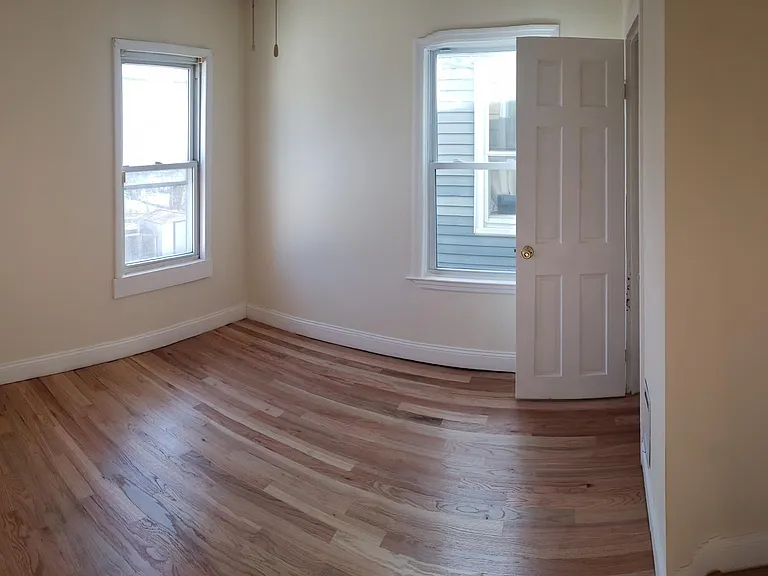 824 Fairmount Ave — Photo 12