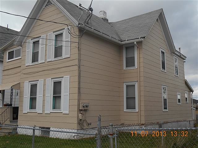 1st image of 11 Evans St