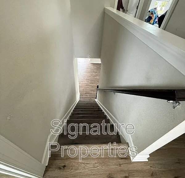 100 Sandalwood Ln — Photo 20