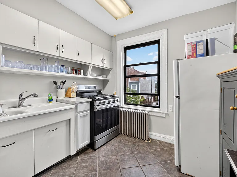 640 Park Ave #3 — Photo 3