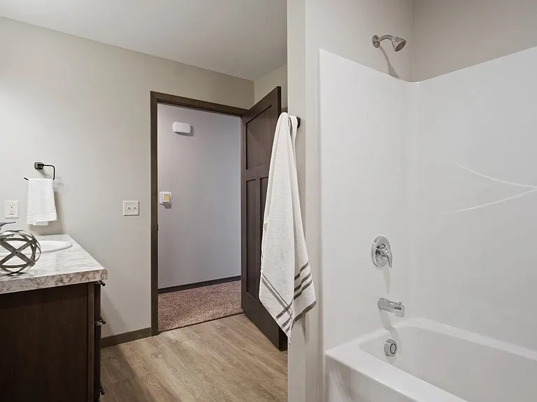 786 Peregrine Cir — Photo 93