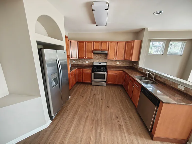 1028 N Cornerstone Dr — Photo 2