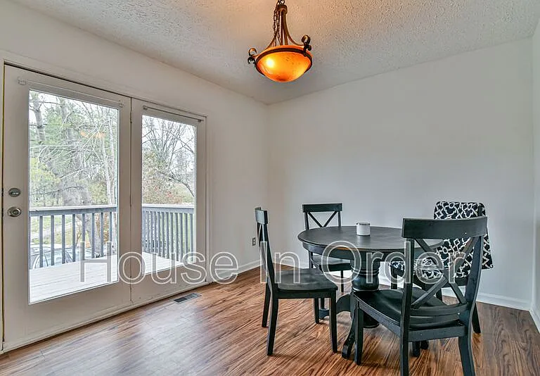 580 Fairview Rd #B — Photo 9