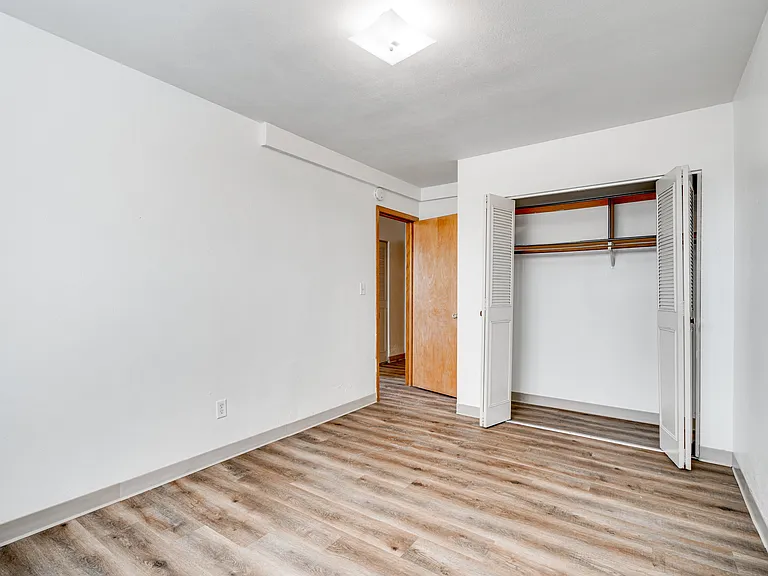 McCarron's View Apartments — Photo 33