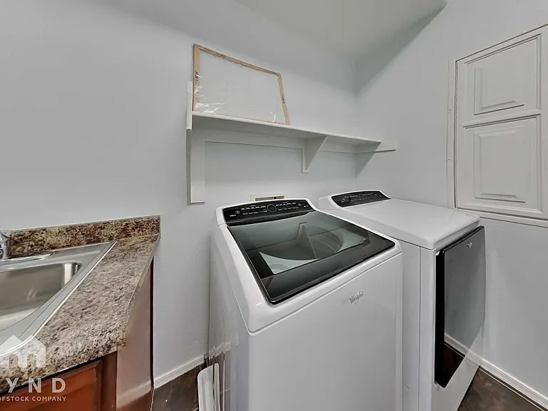 2433 W Horsetail Trl — Photo 27