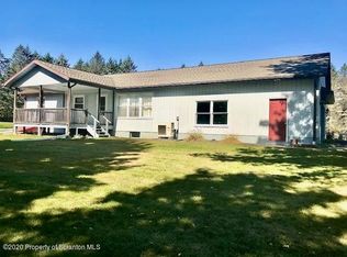 328 Spruce Ln, Nicholson, PA 18446