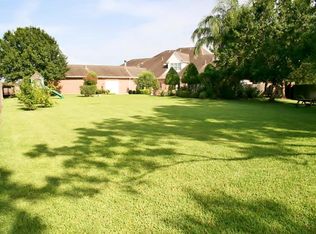 6815 Cedar Point Dr, Pasadena, TX 77505