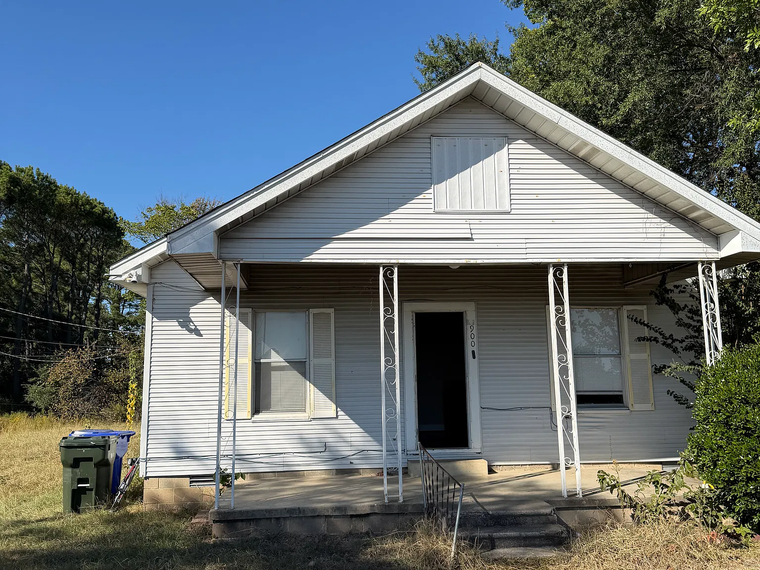 2 bed, 1020 sqft, $1,050 — Photo 1