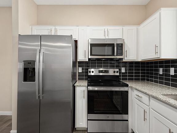 Beautiful backsplash and countertop