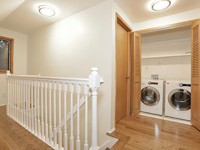 Washer/Dryer next to the BR