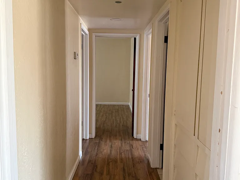1210 Greenwood Dr — Photo 9