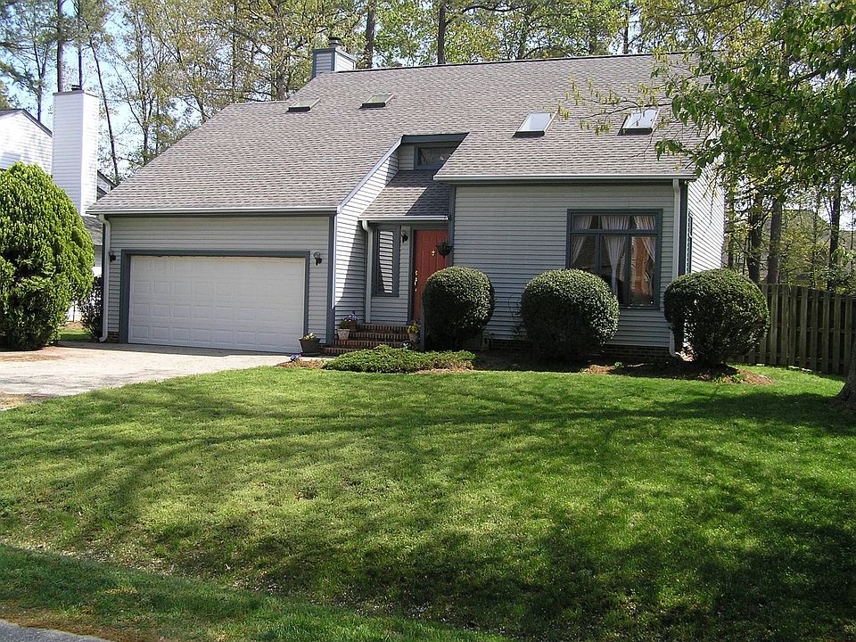 You will love this well maintained 3 bedroom, 2 bath home!