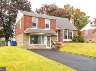 118 Rolling Hill Rd, Elkins Park, PA 19027