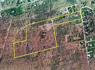 554 Lake Rd, Tiverton, RI 02878