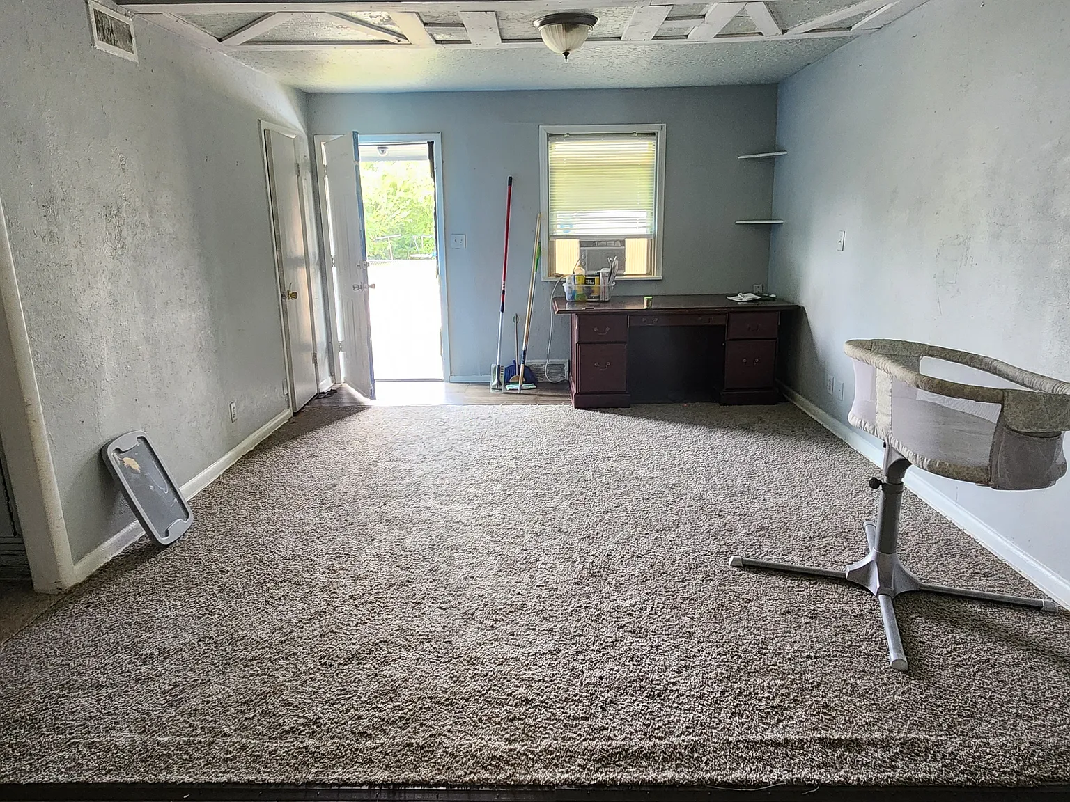 3 bed, 864 sqft, $995 — Photo 4