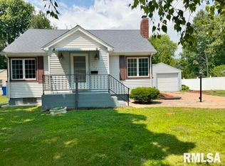 1935 42nd St, Moline, IL 61265