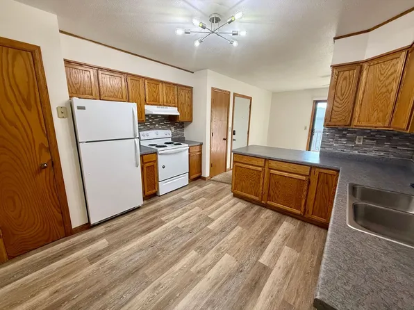 1216 N Point Dr, 1216 N Point Dr #D15, Stevens Pt, WI 54481